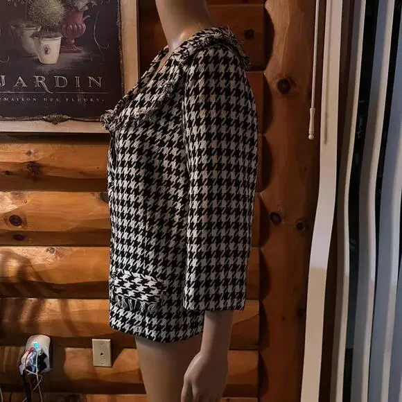 Black and White Jacket - Picture 2 of 5